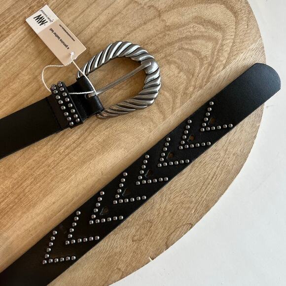 MW Black Genuine Leather Silver Studded Chunky Buckle Belt Size Small NEW - Picture 2 of 11